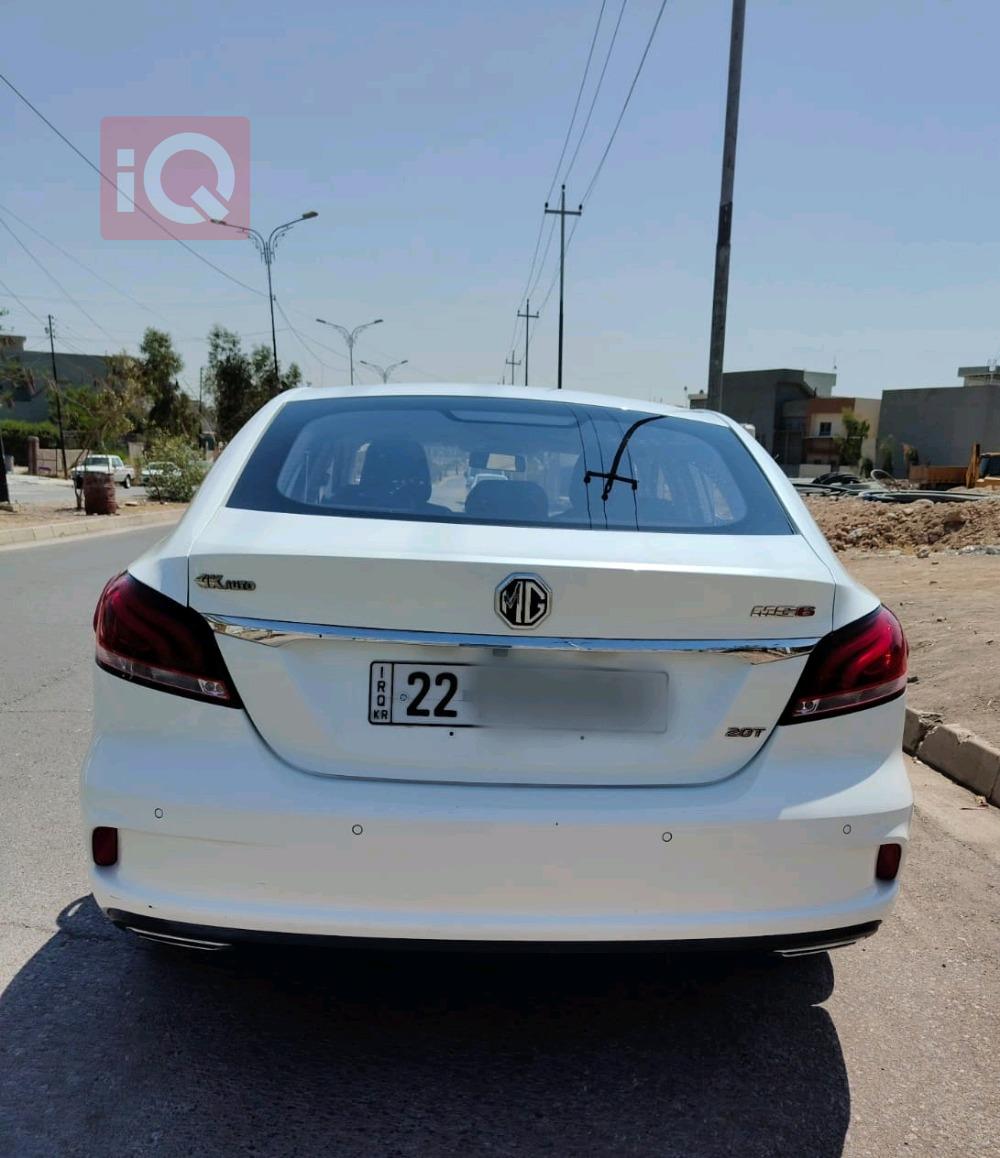 ئێم جی 6